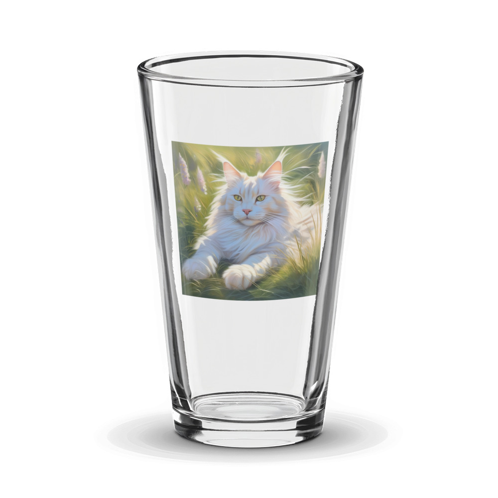 PugMug Custom White Maine Coon Cat Glass Tumbler