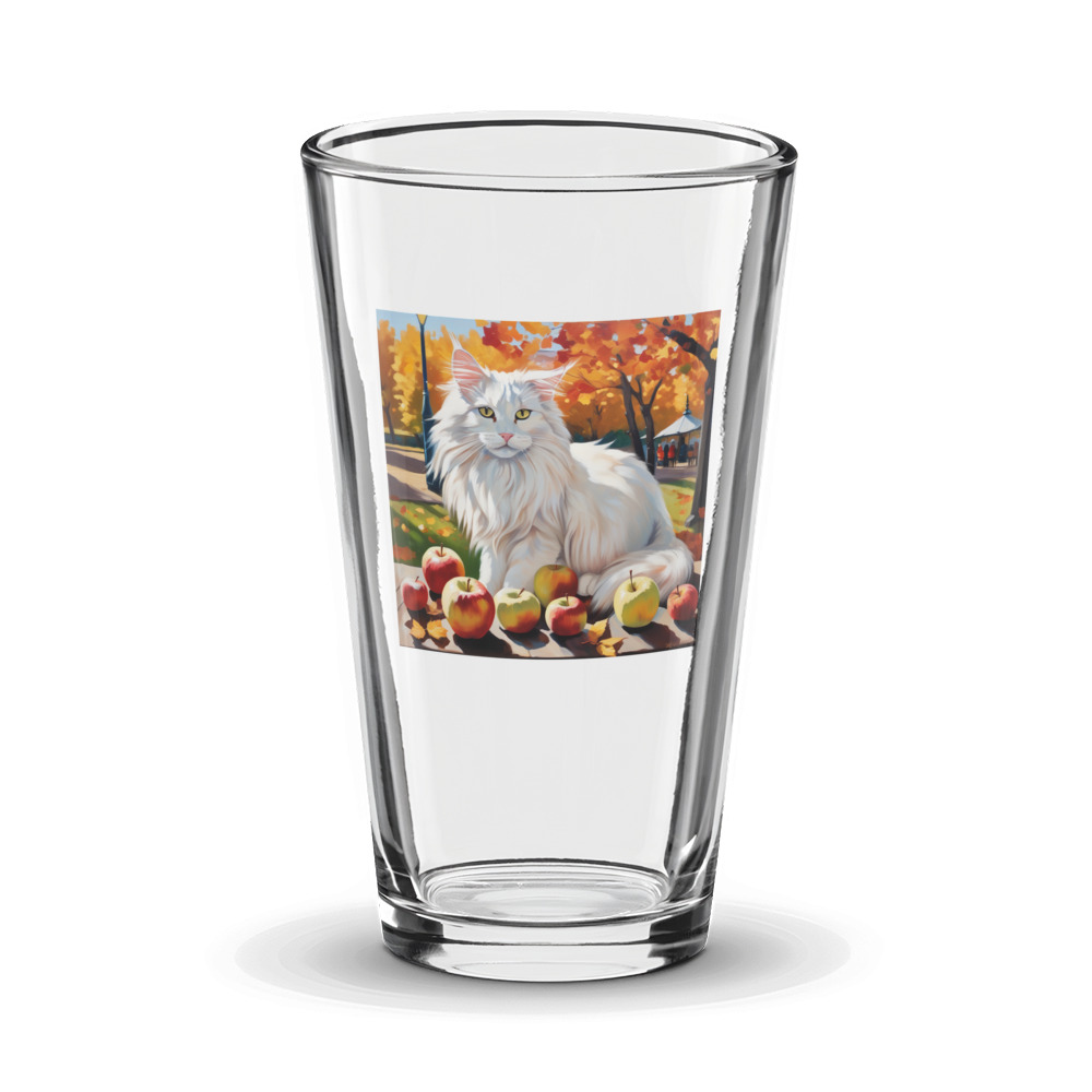 PugMug Custom White Maine Coon Cat Glass Tumbler